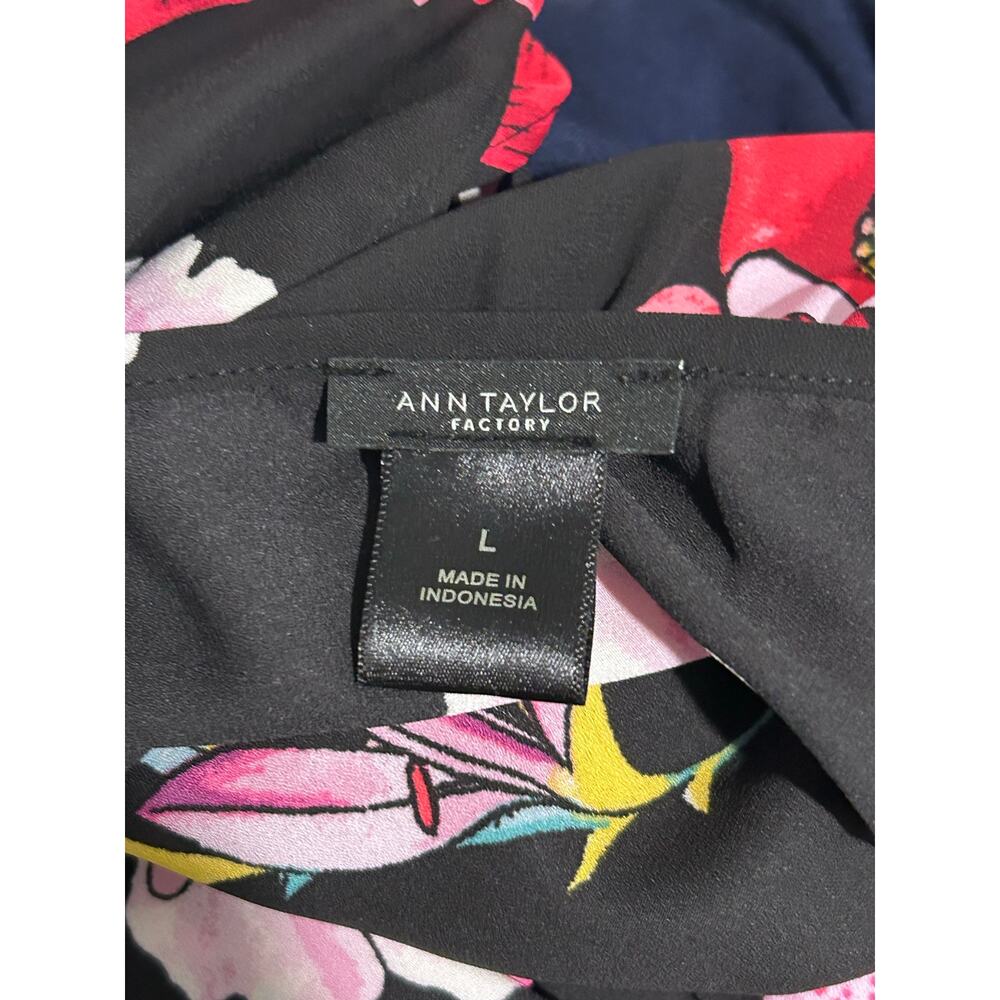 Ann Taylor Factory Floral Blouse Black Pink Short Sleeve Top Large - Picture 7 of 8